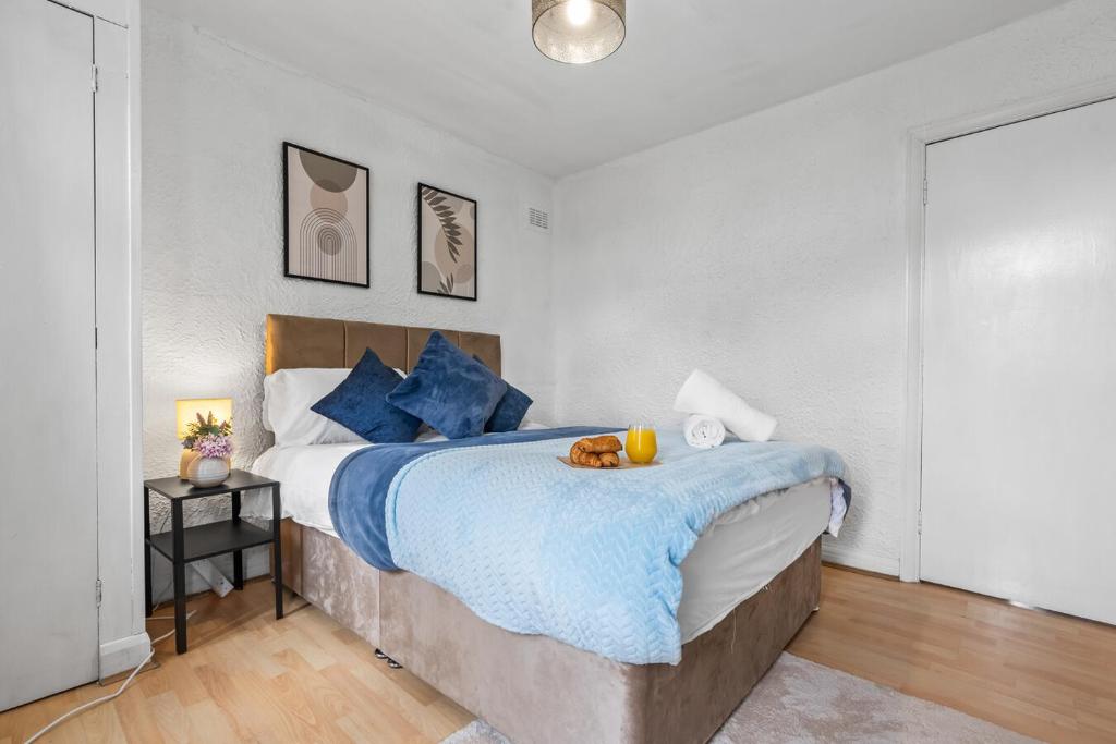 Bedroom Detail