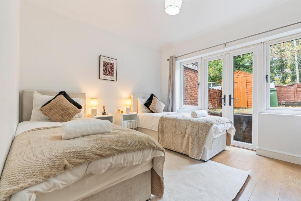 Twin Bedroom